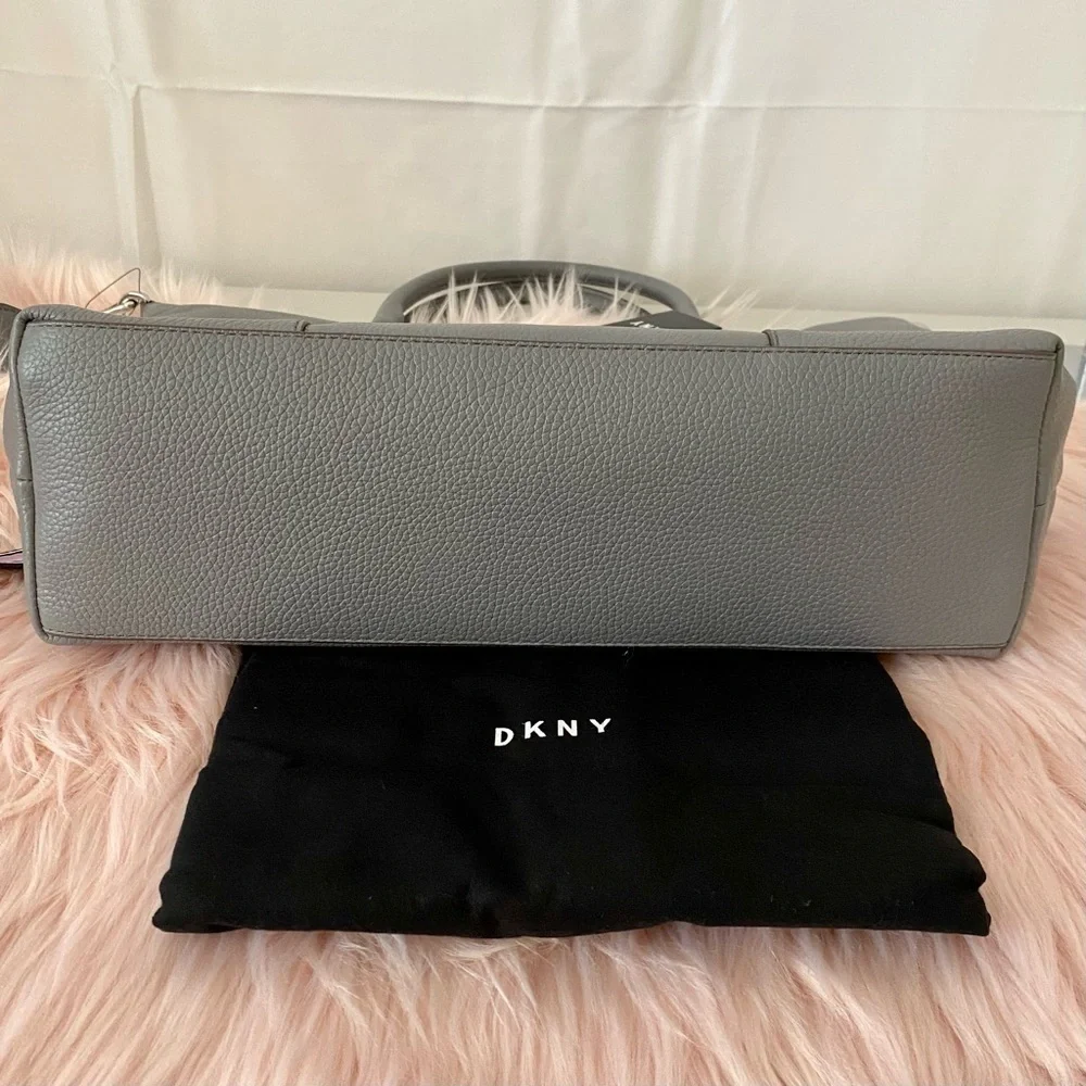 ✨BNWT DKNY Erin Luxury Grey Leather Crossbody Satchel Bag - Laptop Friendly✨